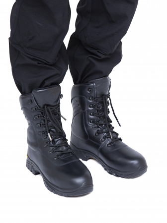 DEFENDER BOOTS WITH INTEGRAL METATARSAL PROTECTION